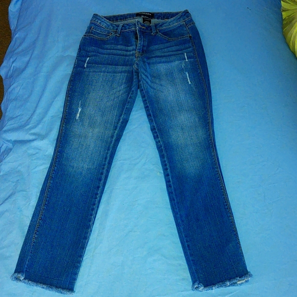 GENERRA Denim - Generra Jeans (Size 3) Crop -  Inseam 26 1/2"